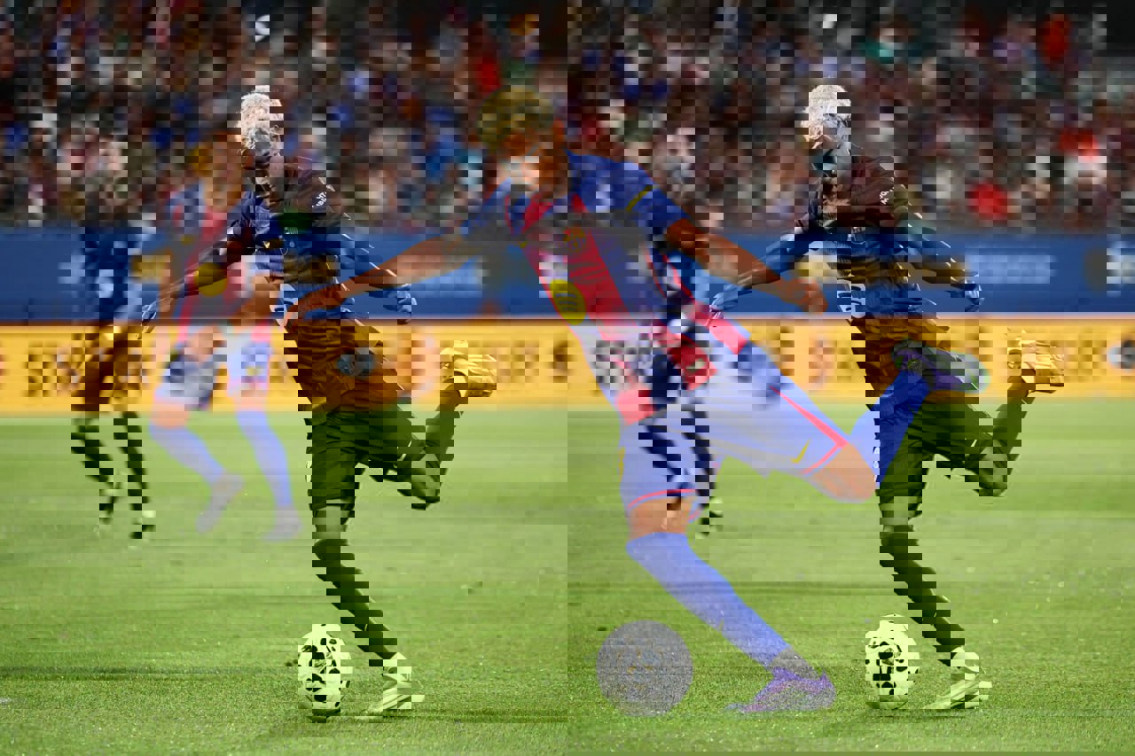2215558