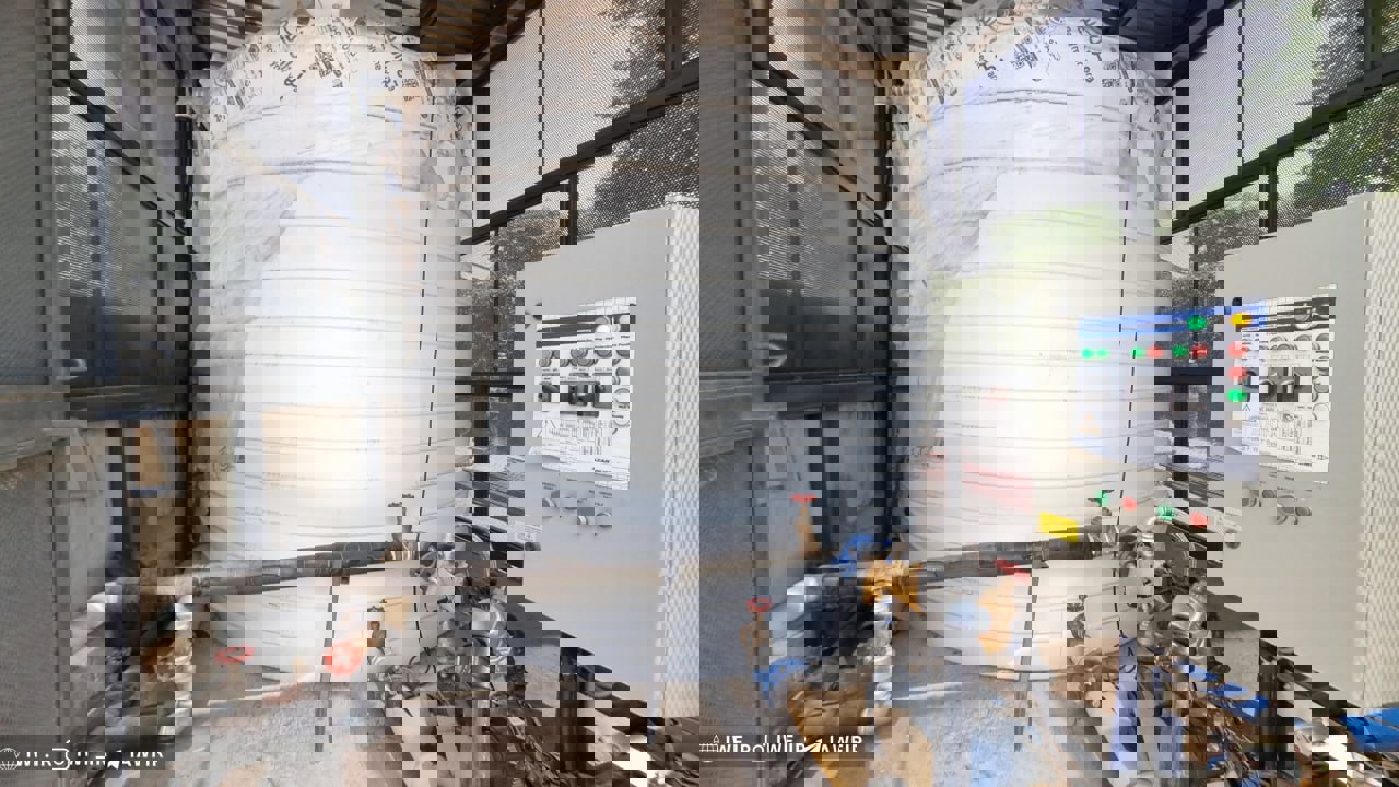 2215586