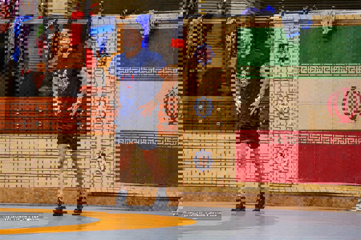 2215683