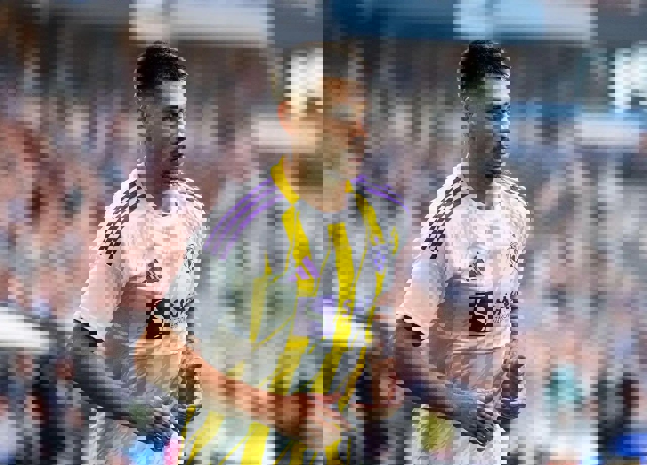 2215895