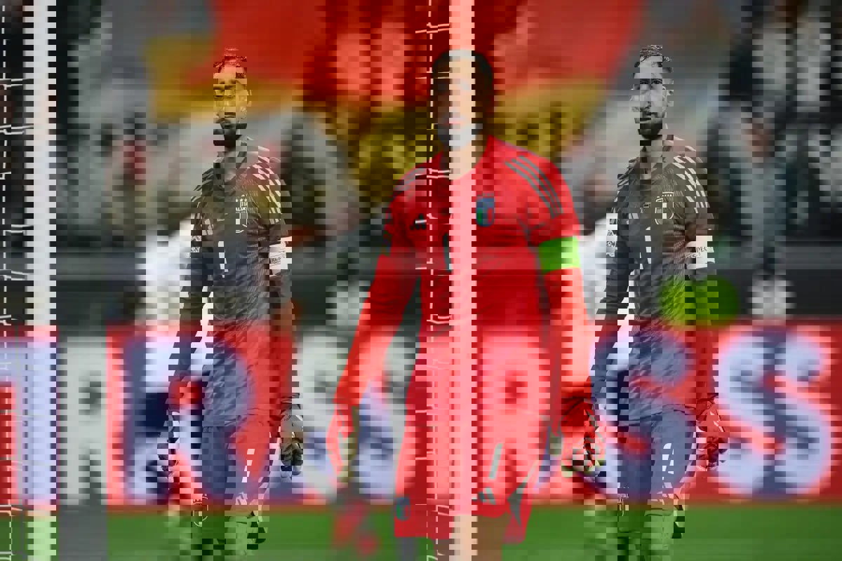 2215853