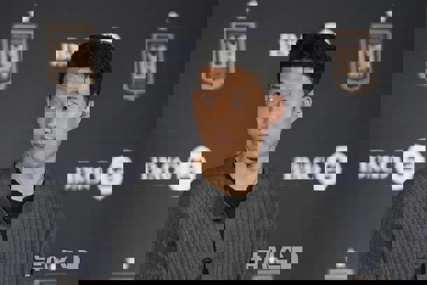 2215872