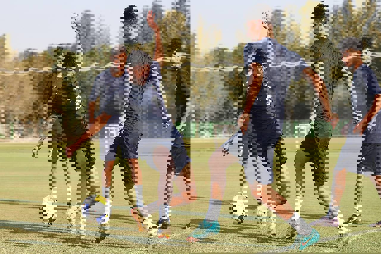 2215982