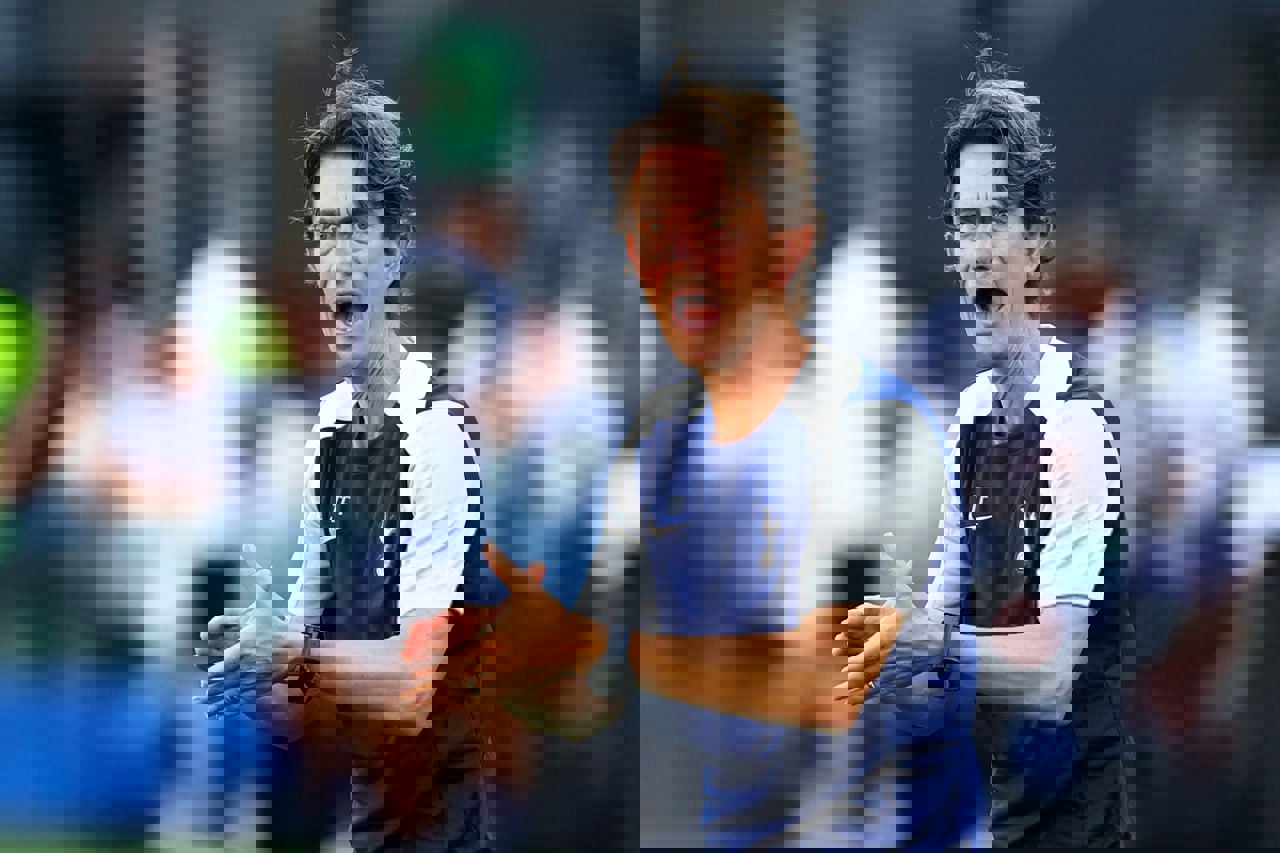 2216054