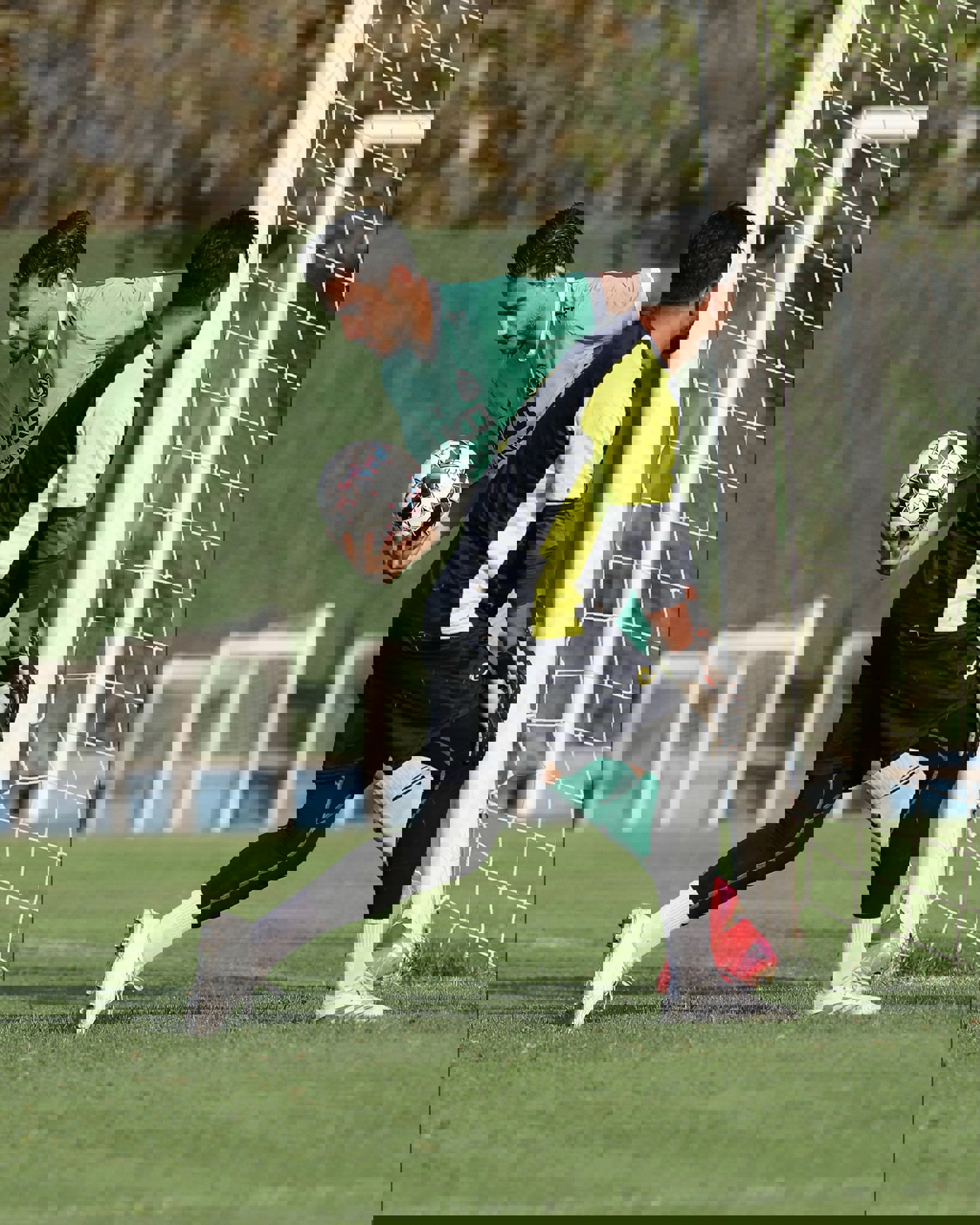 2216035
