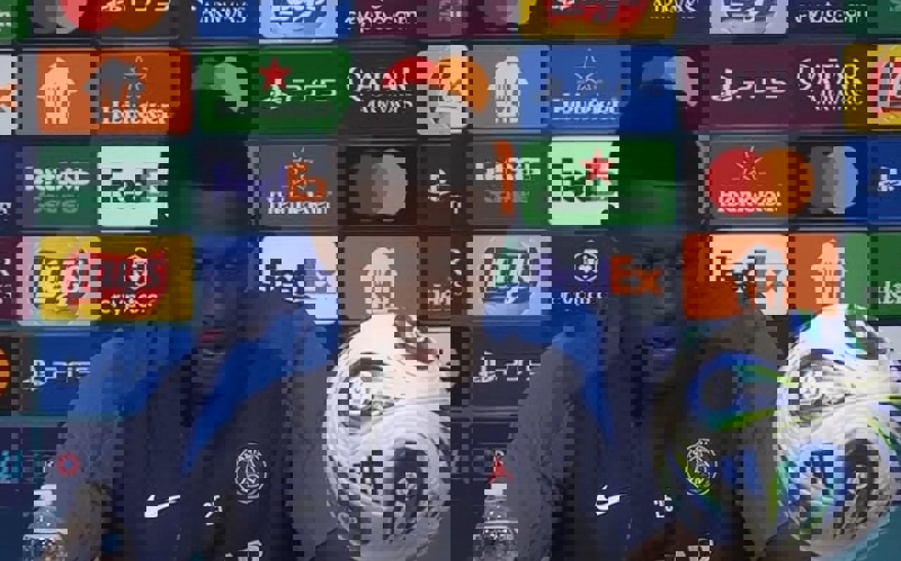 2216062