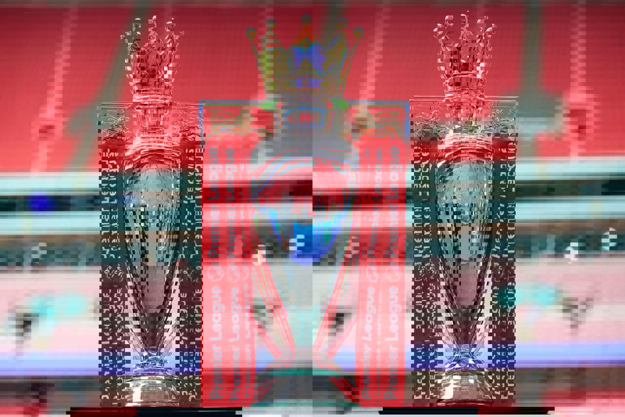 2216483