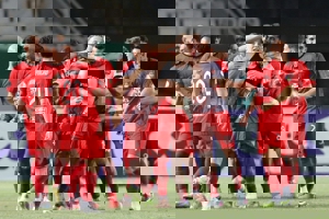 شباب‌الاهلی هوادارانش را برای تراکتور فراخواند
