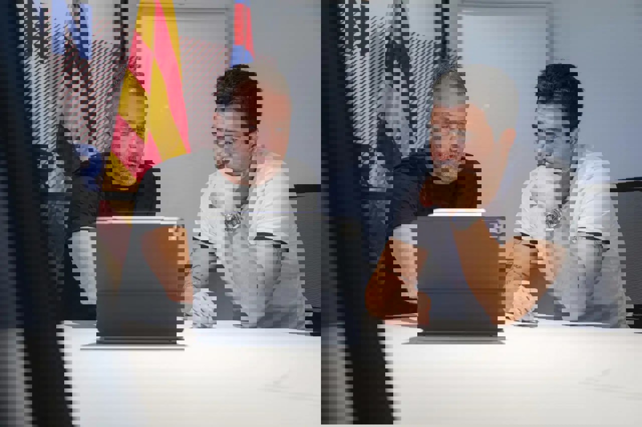 2216492