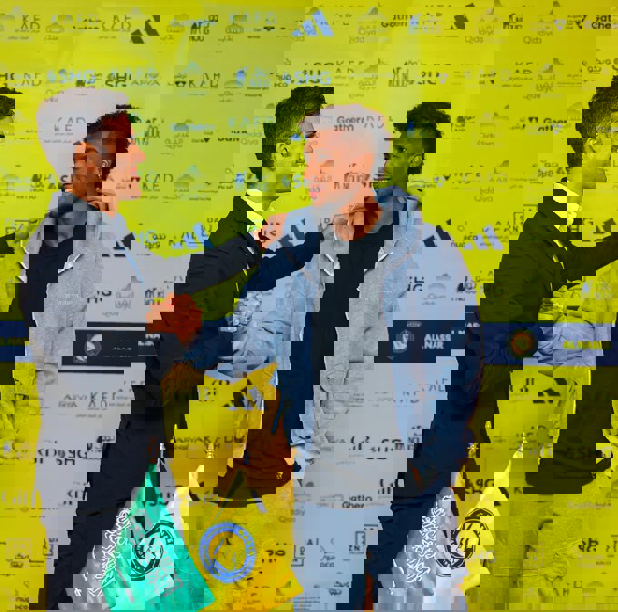 2216702