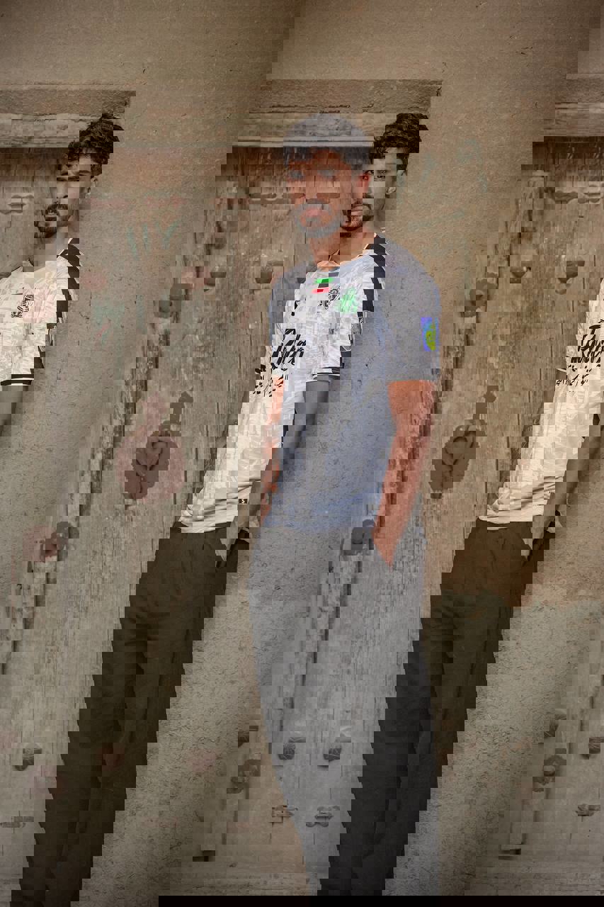 2216611