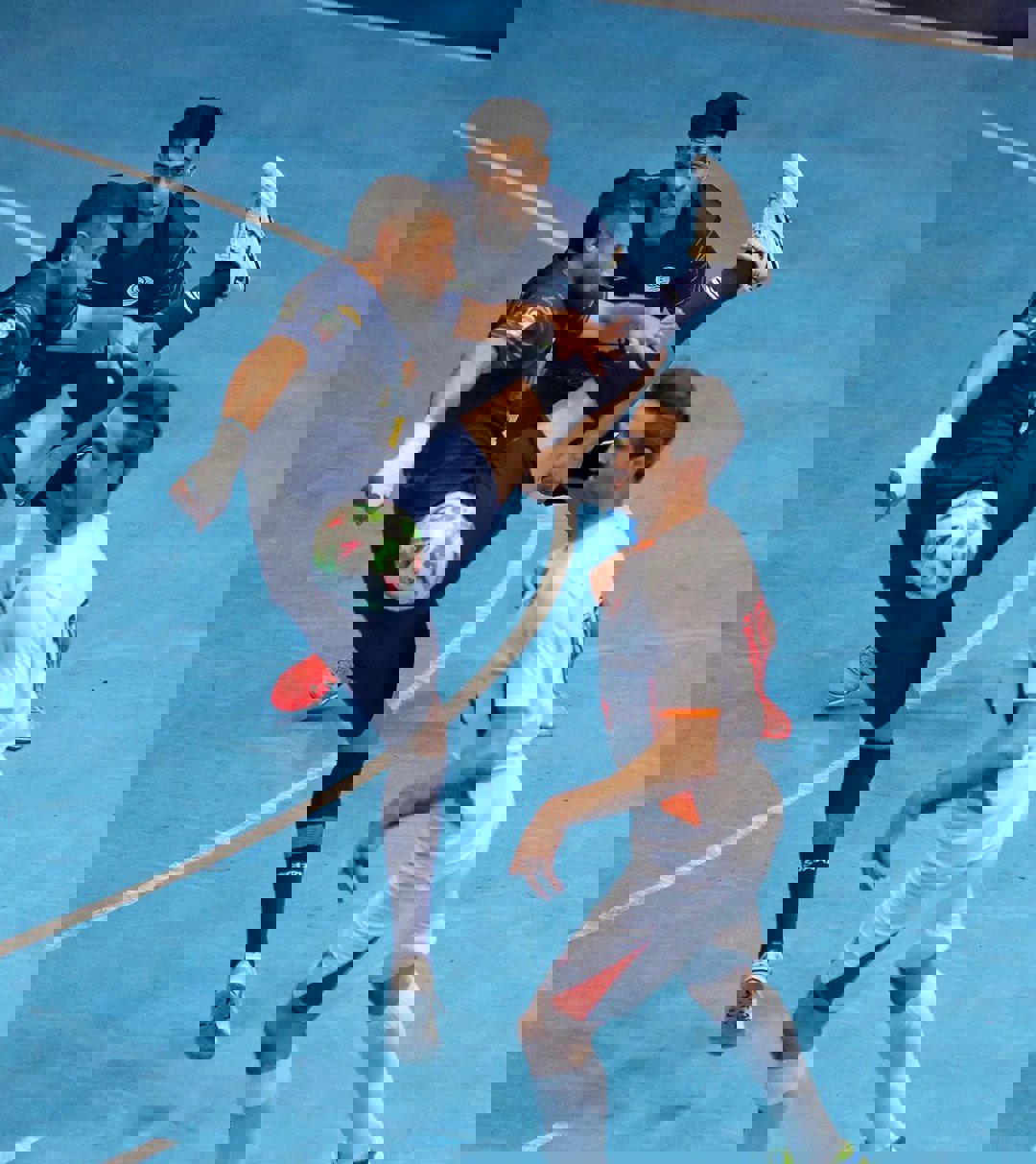 2216627