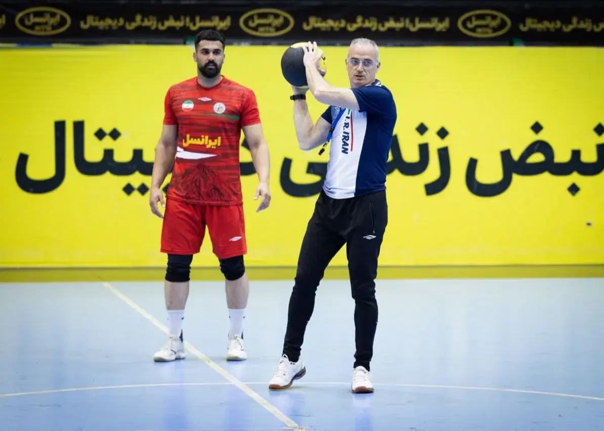 بازگشت سرمربی اسپانیایی تیم ملی به تهران