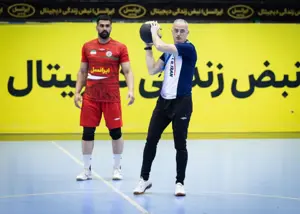بازگشت سرمربی اسپانیایی تیم ملی به تهران