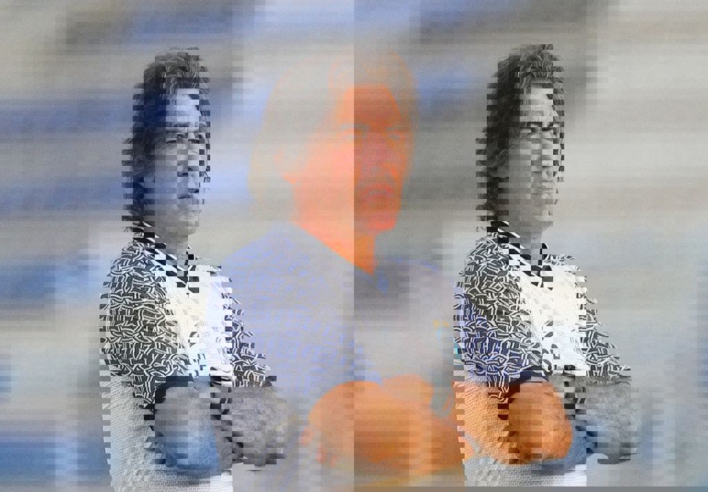 2216860