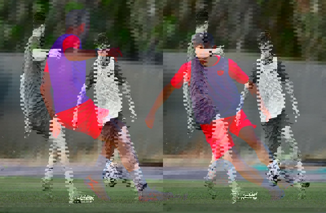 2216878