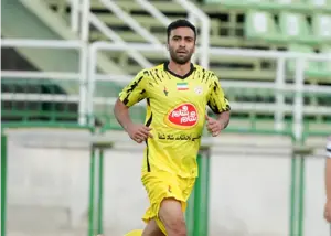 ارسلان مطهری بازی پرسپولیس را از دست داد