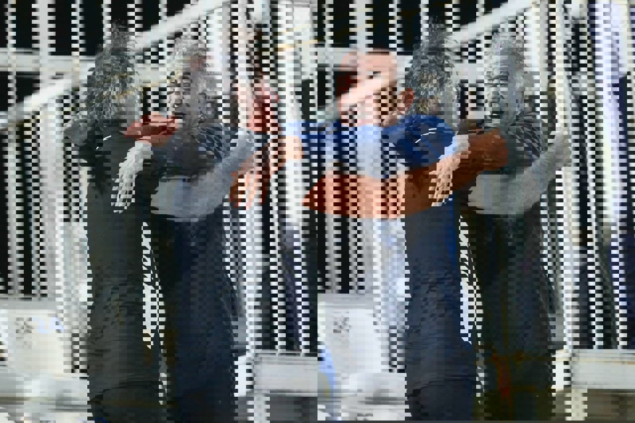 2218003