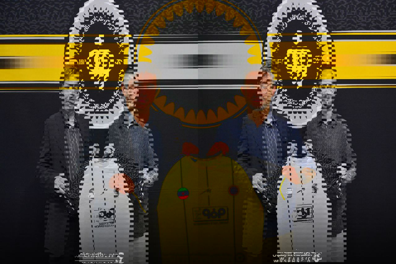2218122