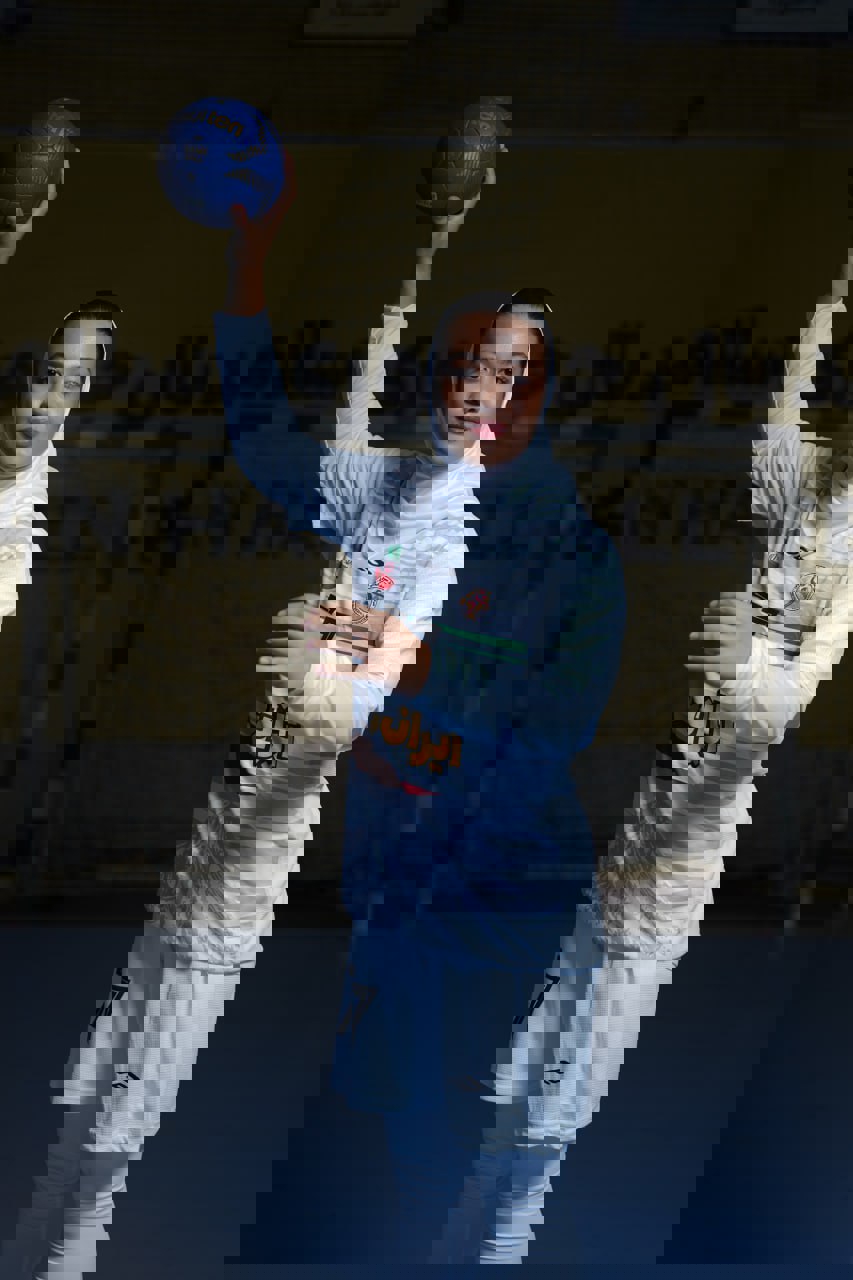 2218186