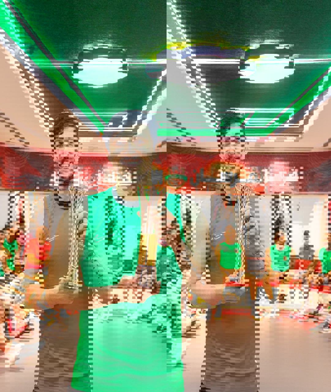 2218425