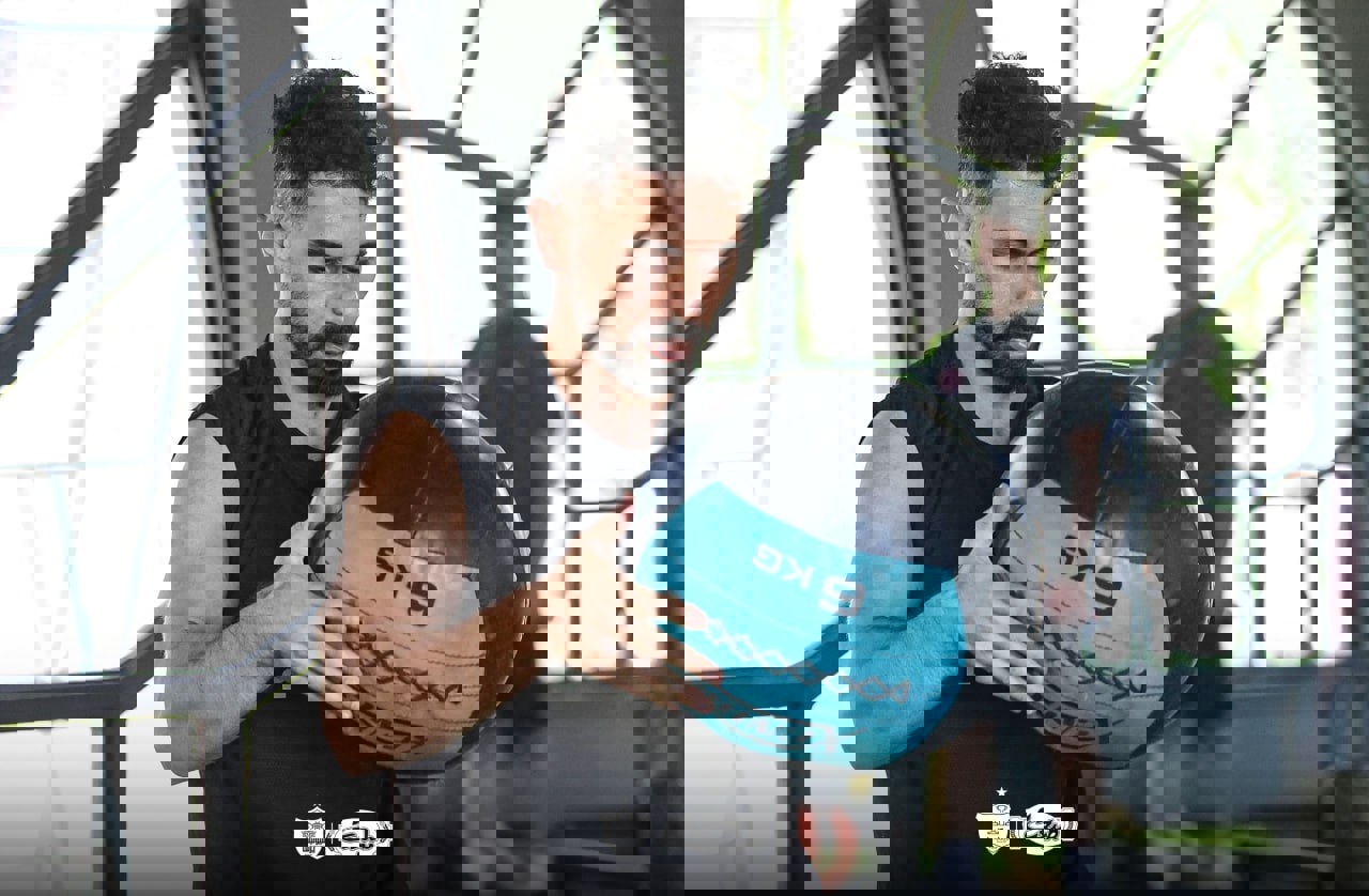 2218432