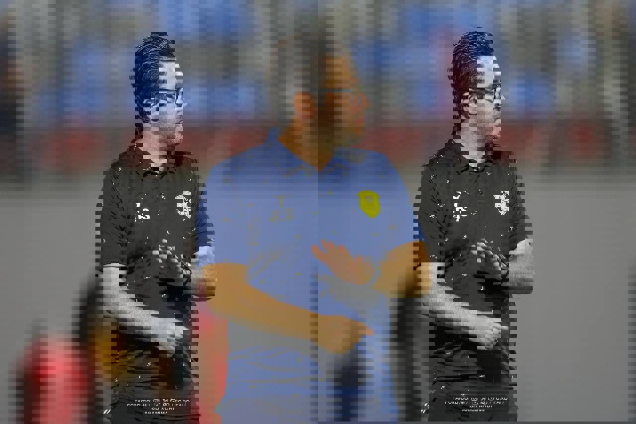 2218537