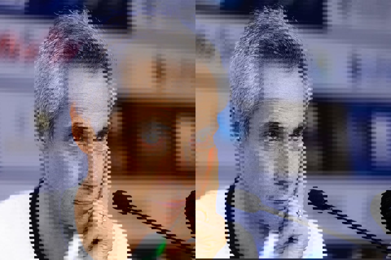 2218599