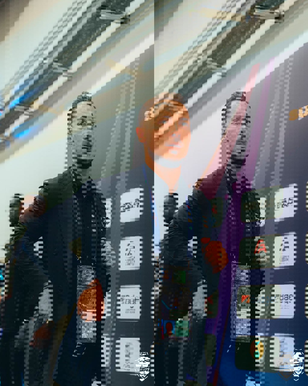 2218629