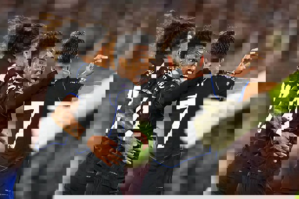2218733