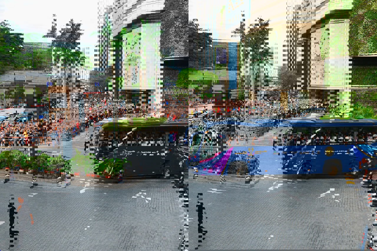 2218865