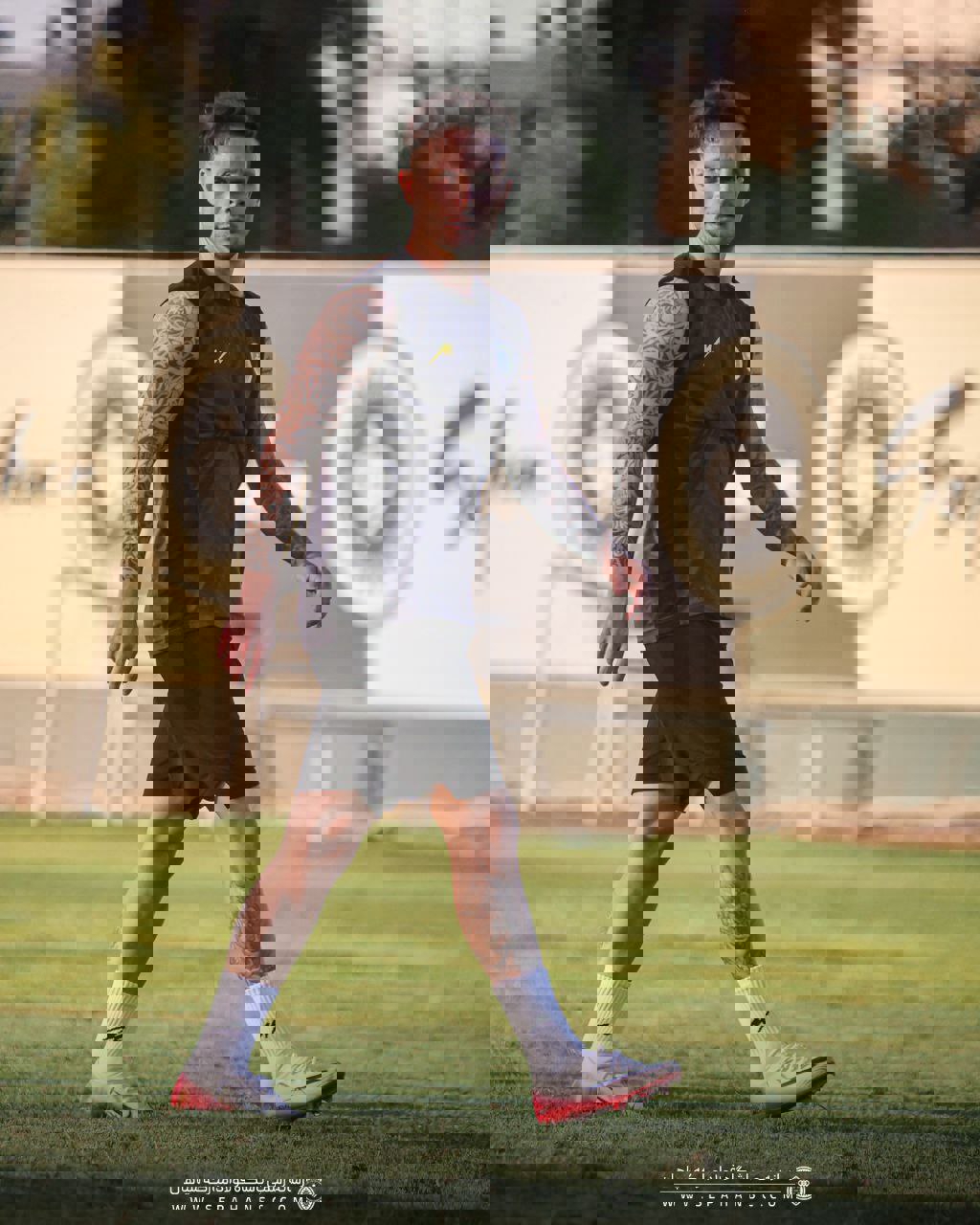 2218852
