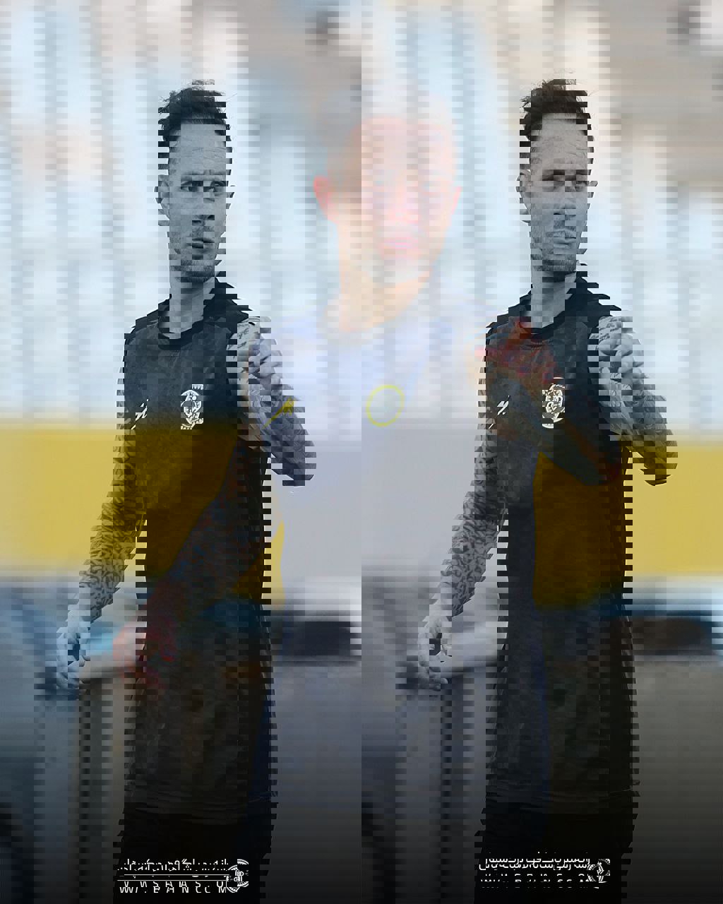 2218986