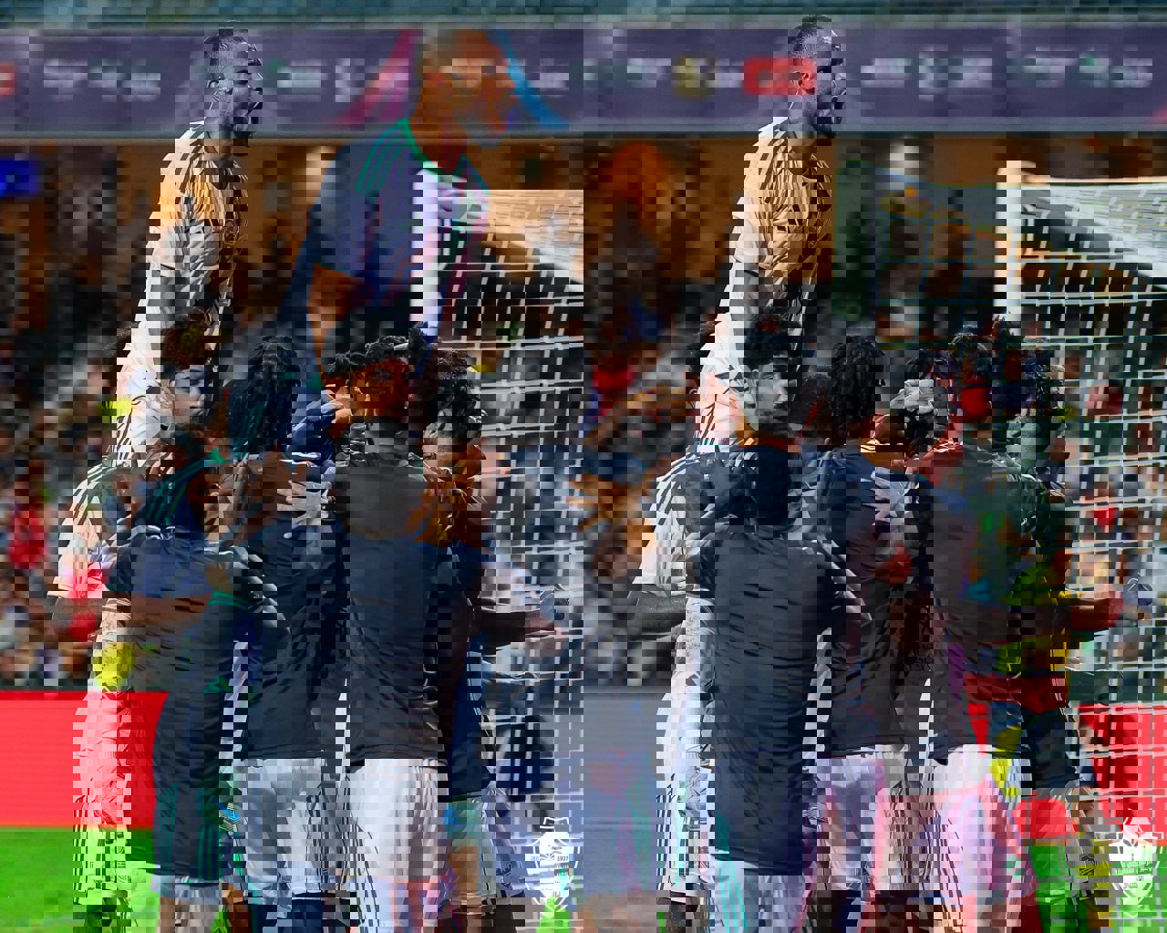 2218914