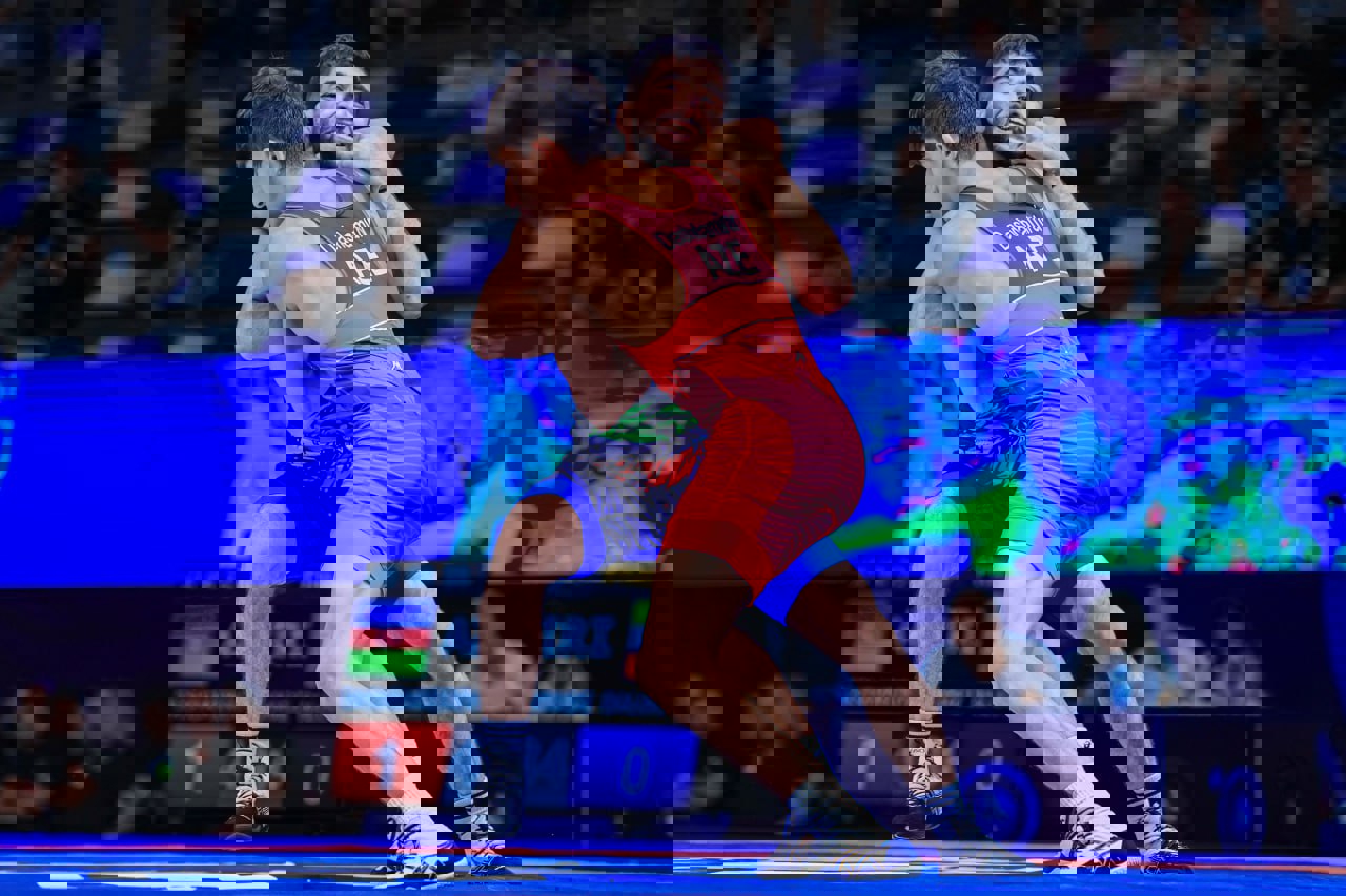 2219337