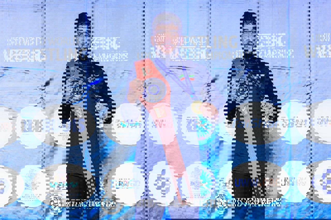 2219339