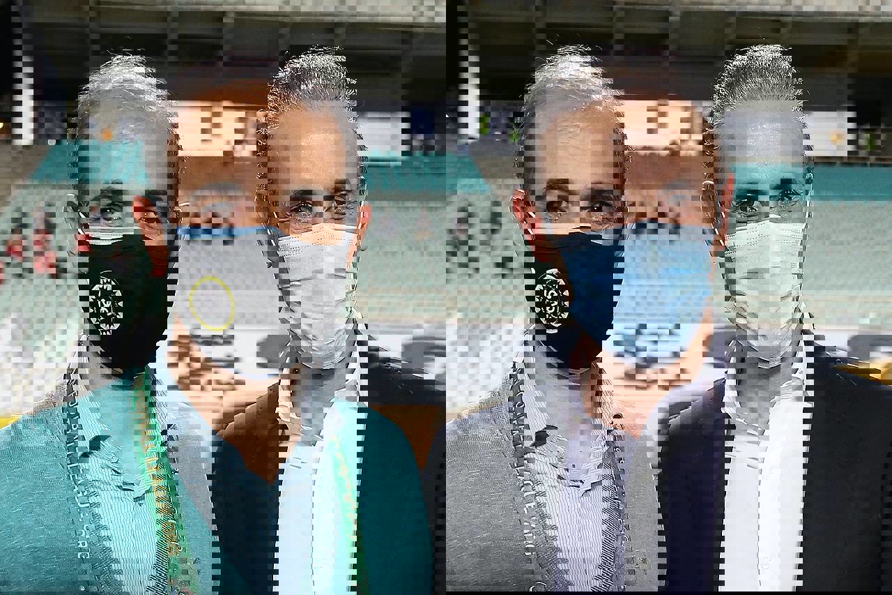 2219282