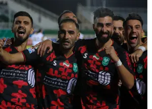 صدرنشین لیگ برتر را ببینید و غافلگیر شوید!