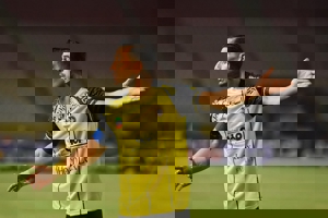 خطر سرماخوردگی کاپیتان سابق تیم ملی در اصفهان!