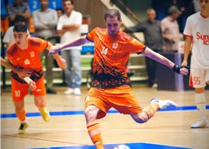 چرا باید فوتسال دید، صدرنشین لیگ پاسخ میدهد!