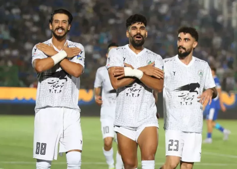 گل دوم ذوب‌آهن با فرار از یارگیری اندونگ!