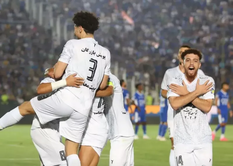 اولین ضربه به استقلال ناگهانی بود!