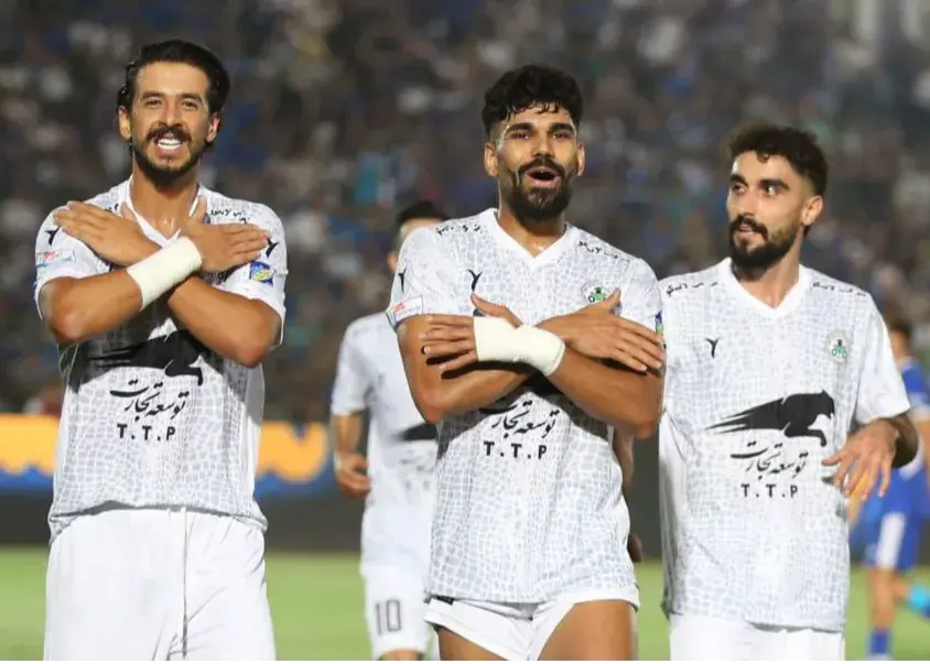 گزارش زنده: استقلال 2 – ذوب‌آهن 3