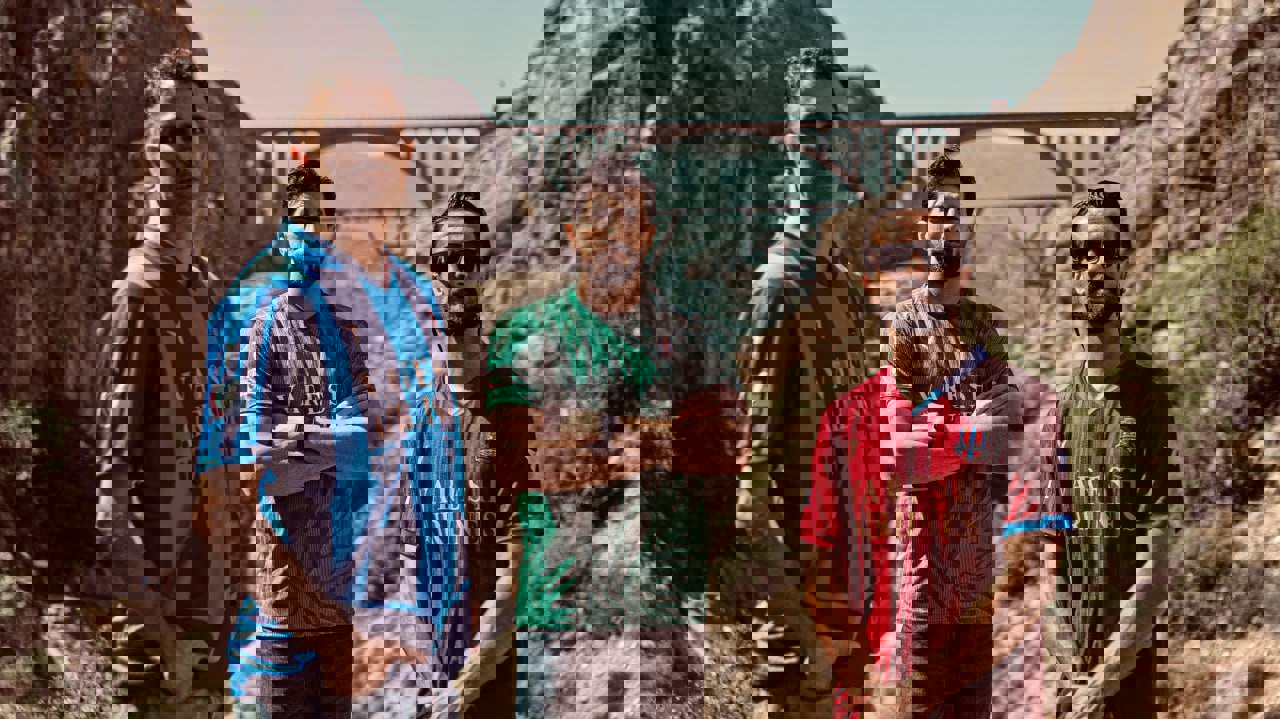 2220528