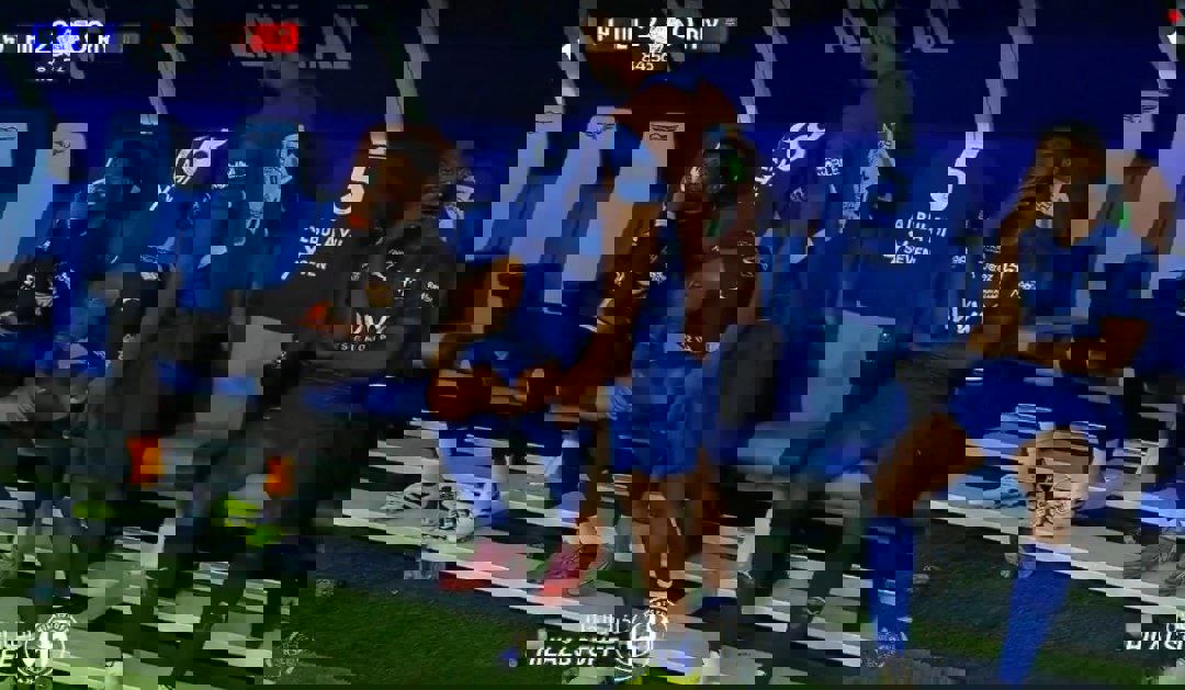 2220992