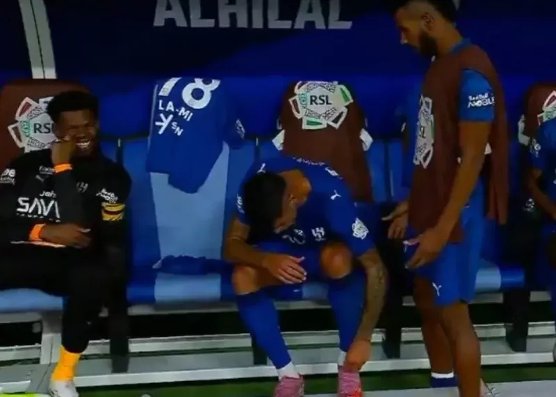 قهقهه بلند به خشم کانسلو روی نیمکت الهلال!