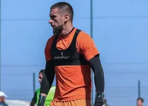 گندوز لباس ملی را مدیون پرسپولیس است