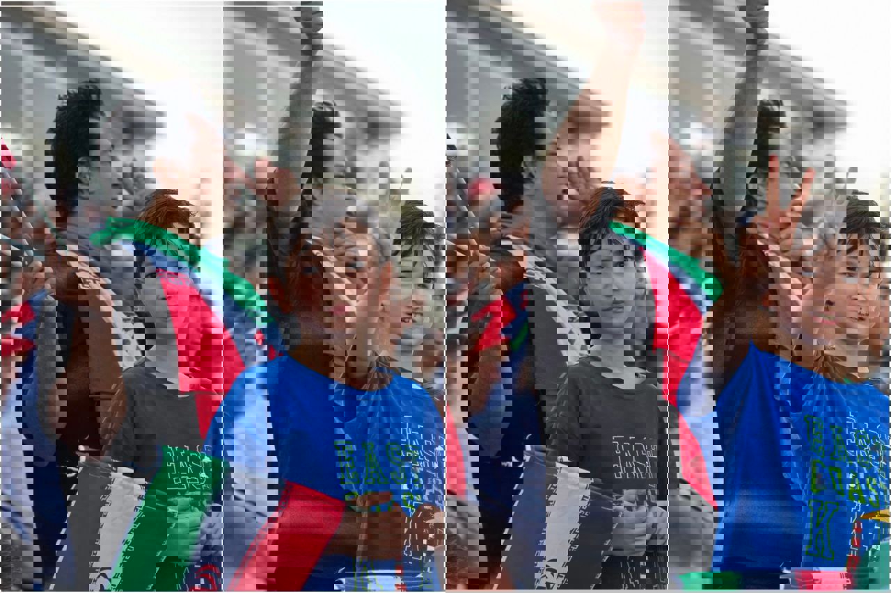 2221084