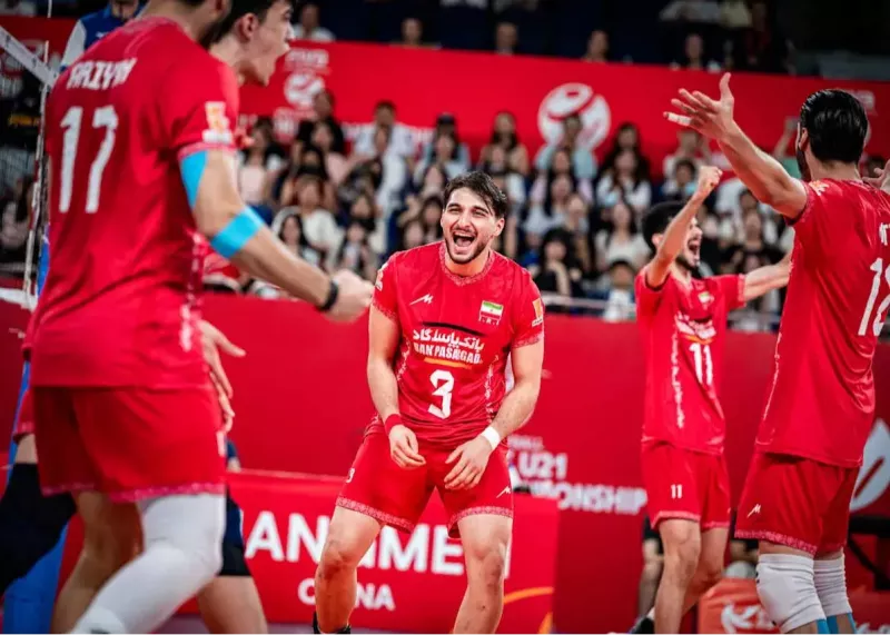 ایران ٣- ایتالیا ١: قهرمان جهان- به احترامتان میایستیم