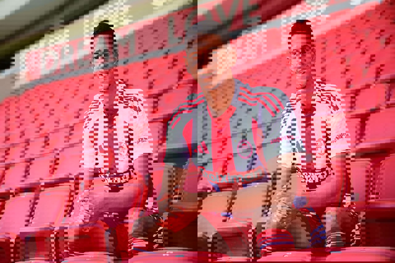 2221905
